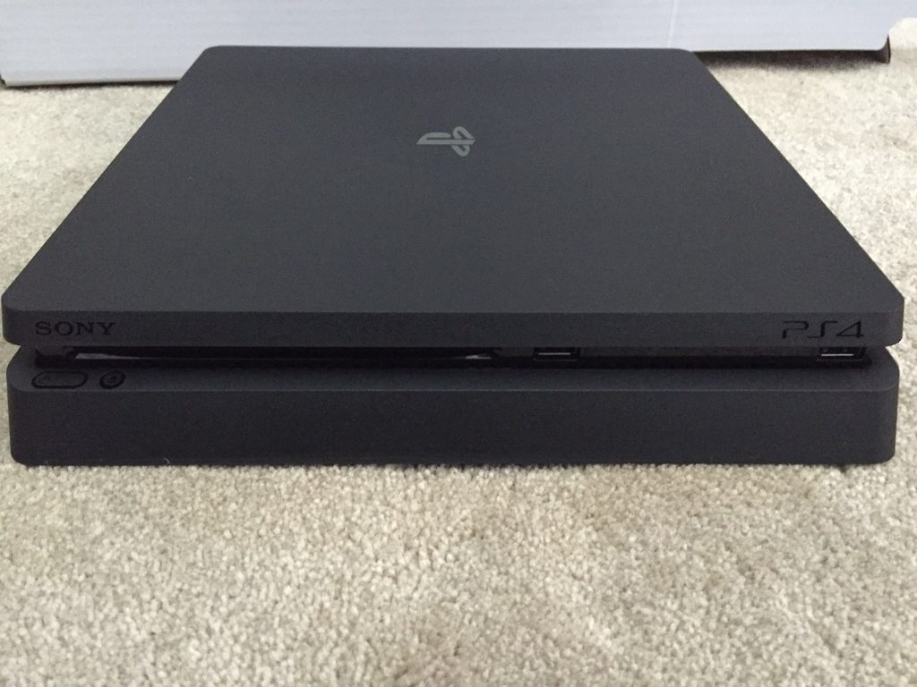 Playstation 4 slim uscita rumors foto