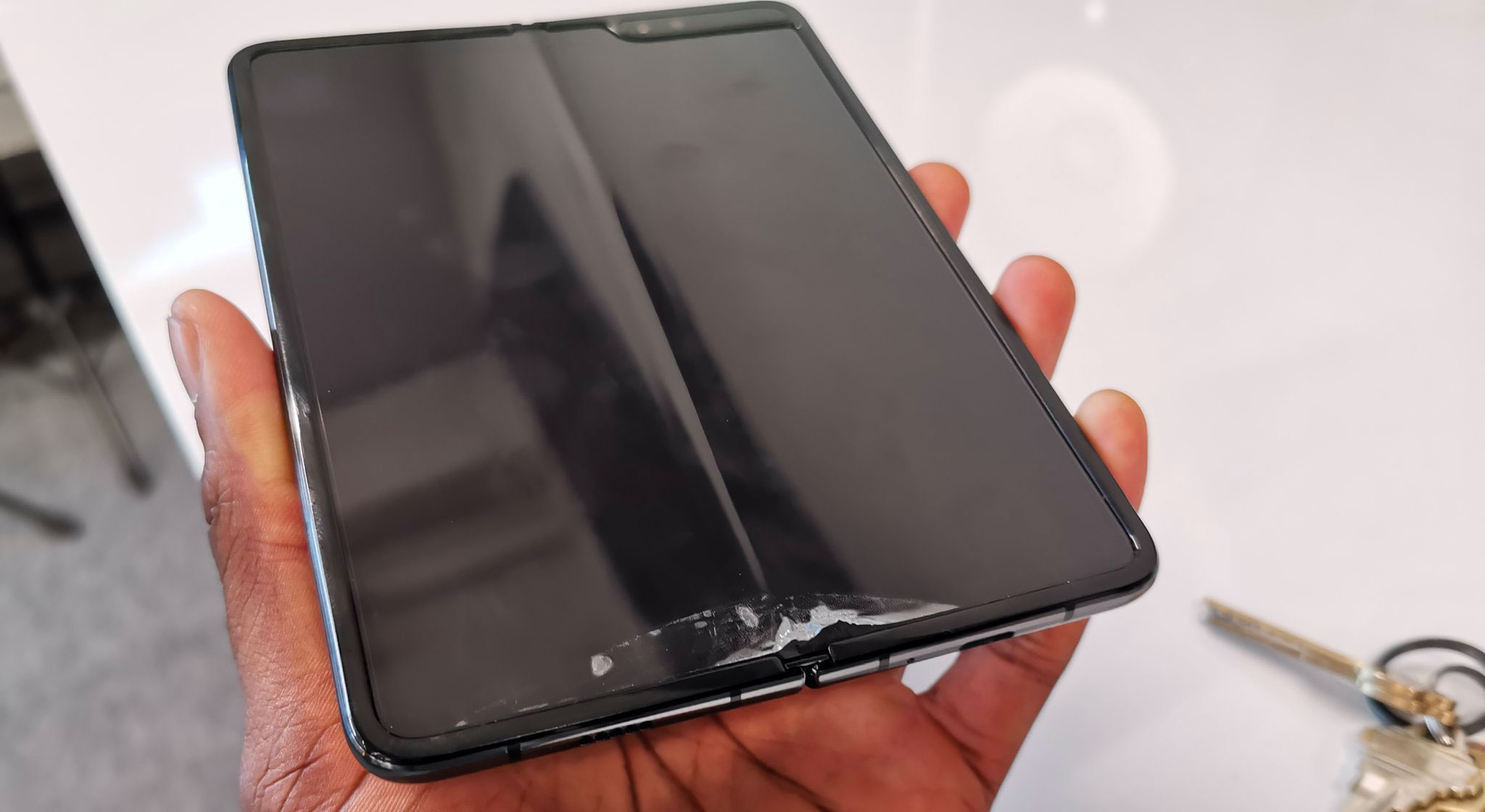 Sasmung Galaxy Fold si rompe