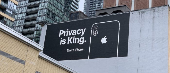 apple-launches-genius-privacy-billboards-to-promote-the-iphone-526638-2