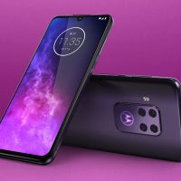 Motorola One Zoom