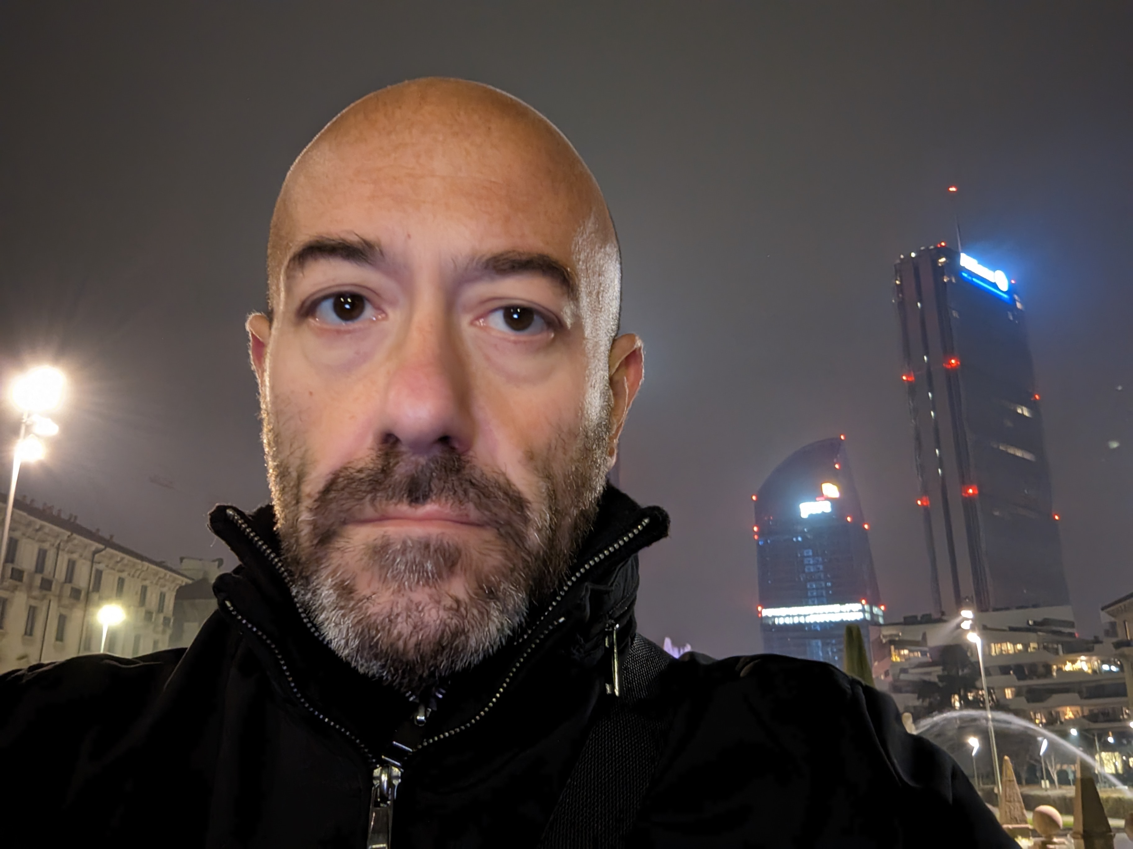 02 SELFIE NOTTURNA GOOGLE PIXEL 7 PRO