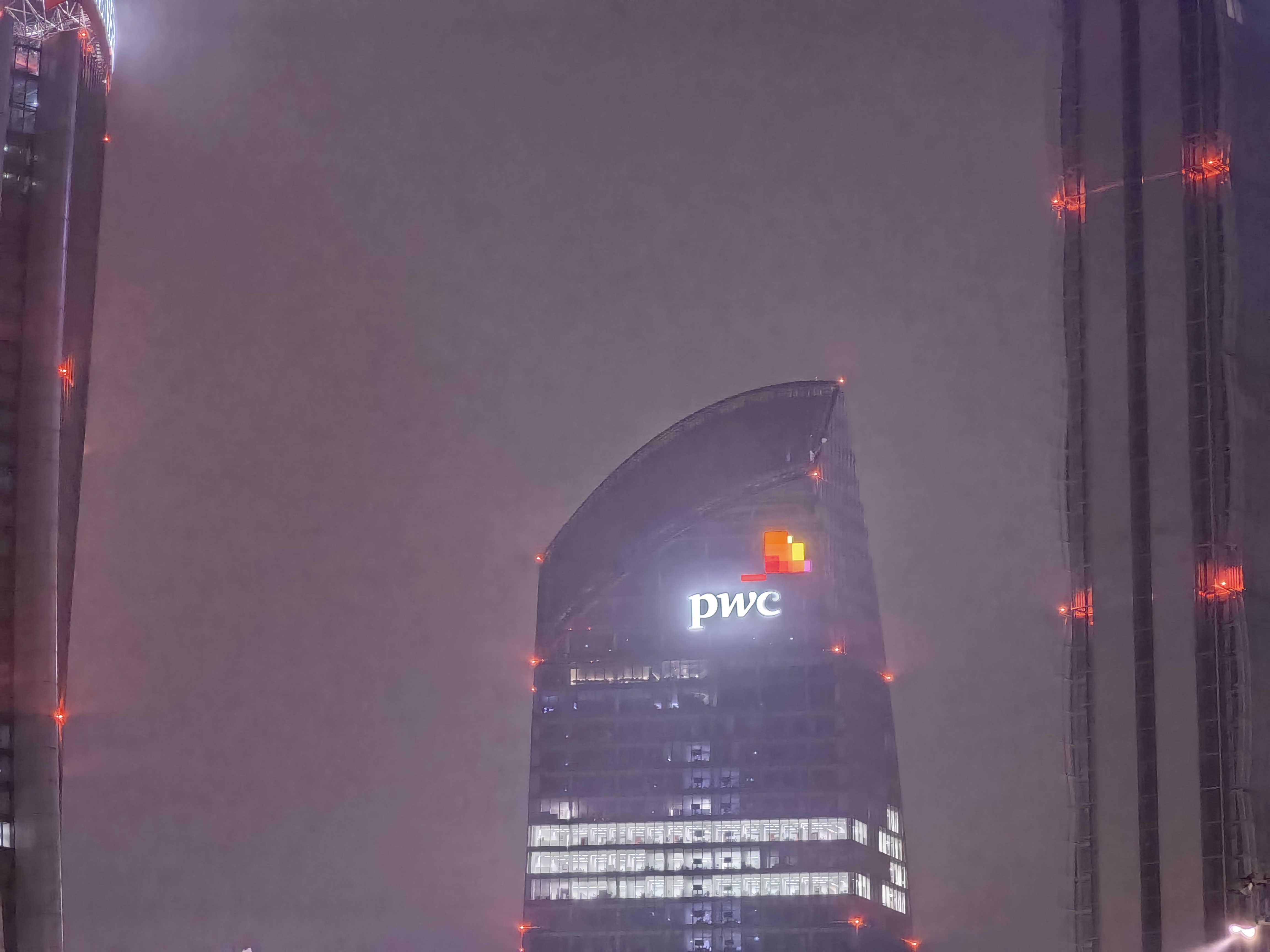 05 ZOOM 3,5X NOTTE HUAWEI MATE 50 PRO