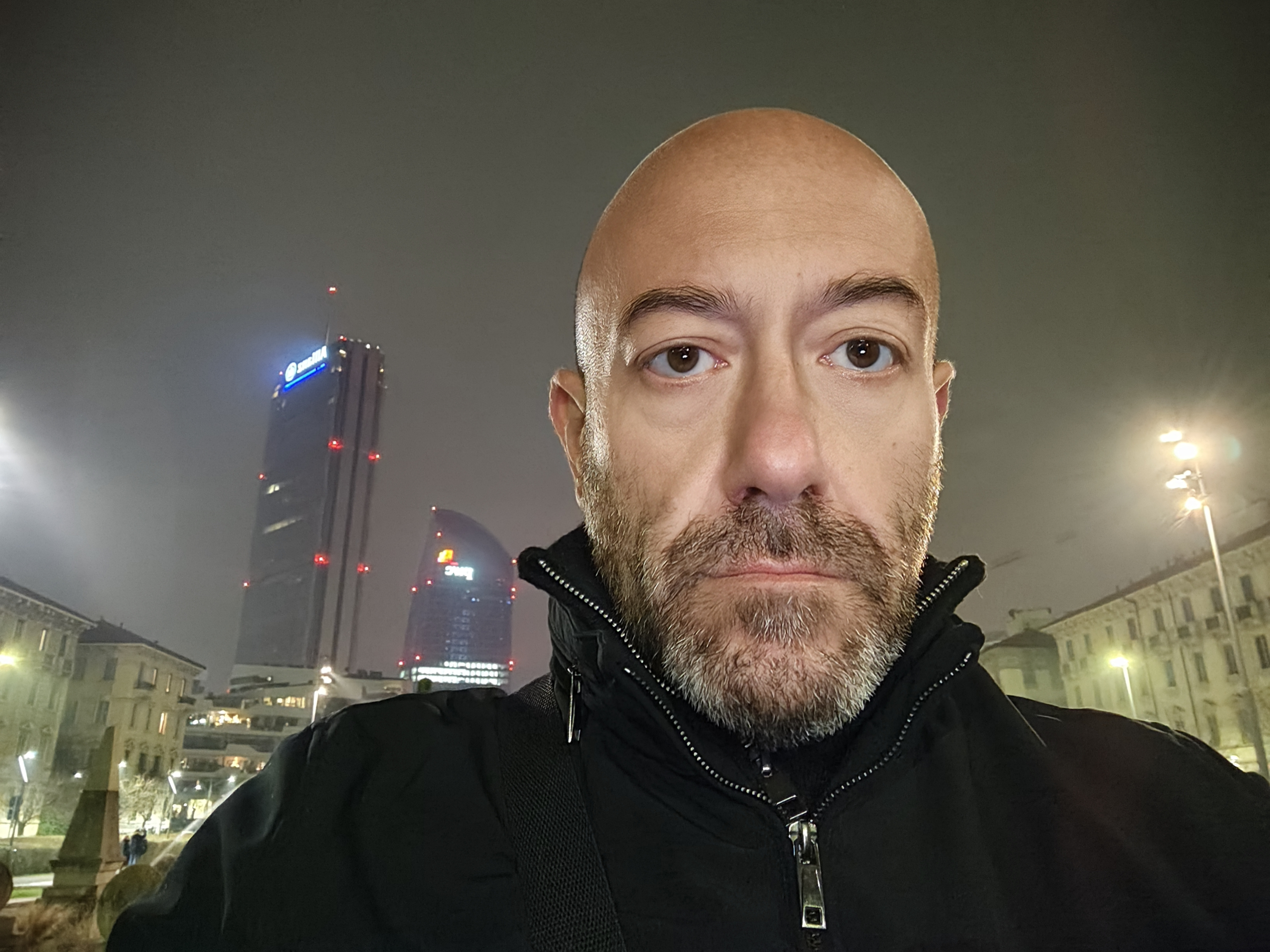 14 SELFIE NOTTURNA VIVO X80 PRO