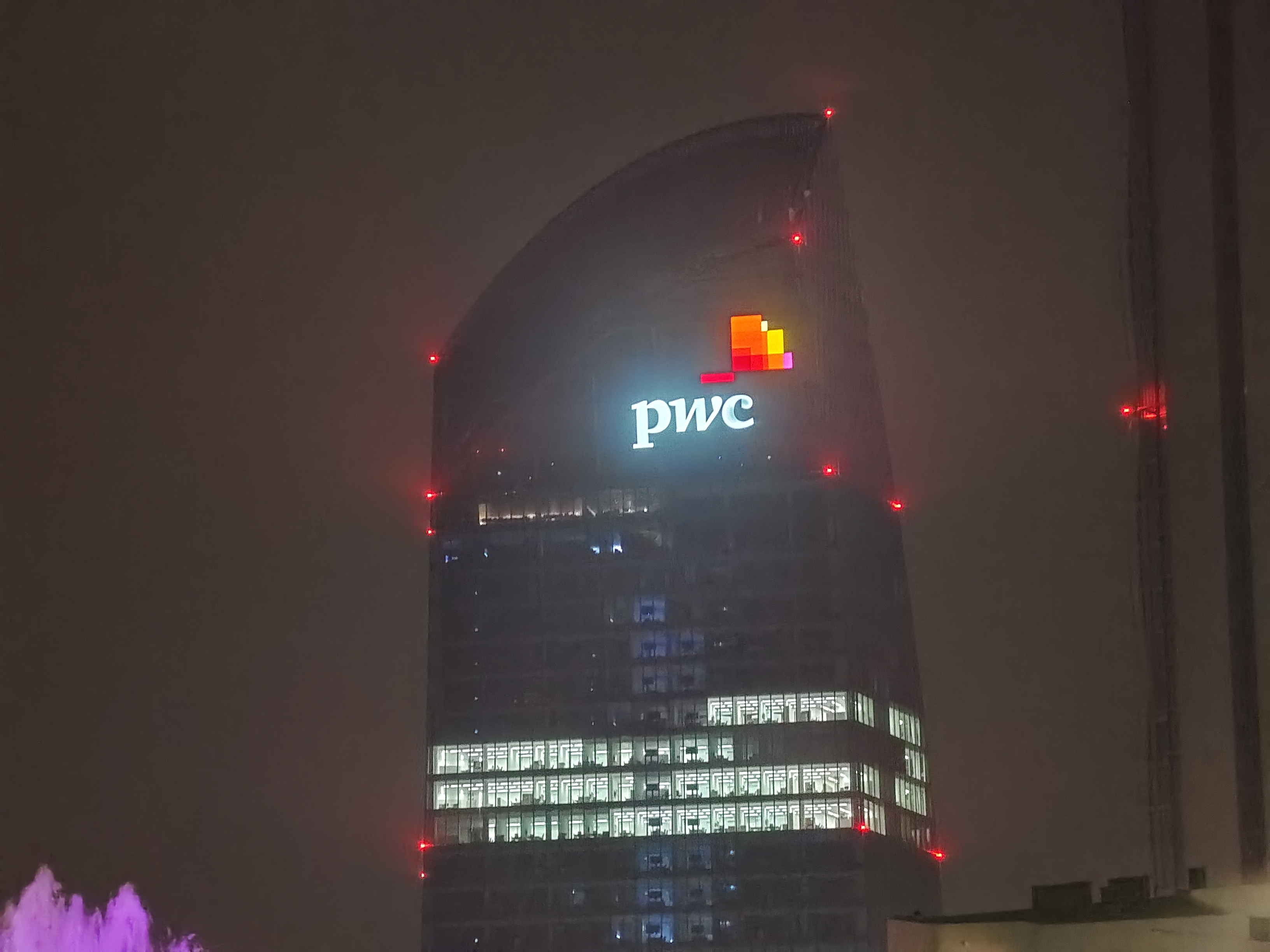 17 ZOOM 5X NOTTE VIVO X80 PRO